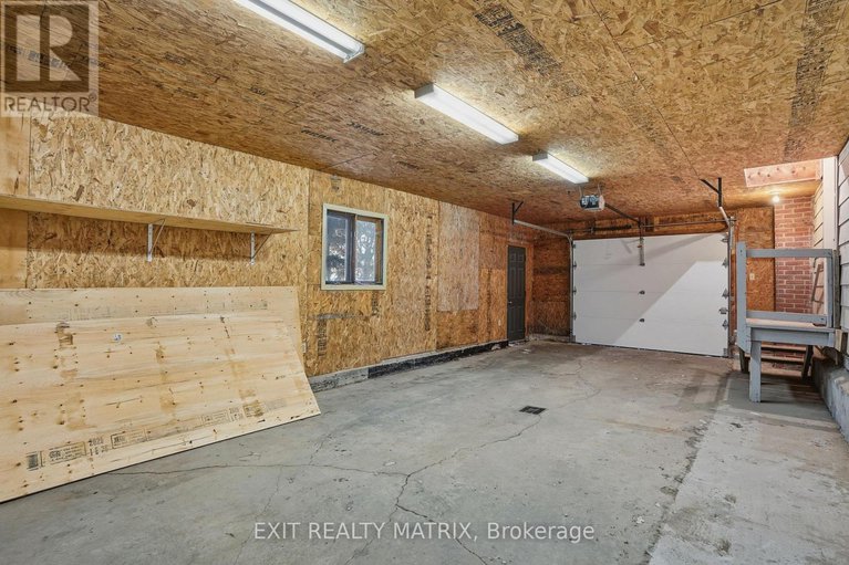 29373257/5811-highway-34-road/vankleek-hill/champlain/ontario/K0B1R0_25