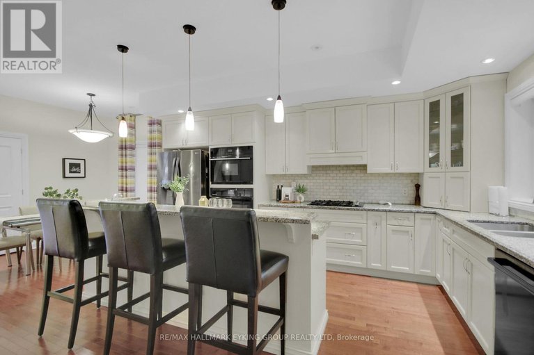 29609509/121-macdonald-street/ottawa-centregolden-triangle/ottawa/ontario/K2P1H7_13