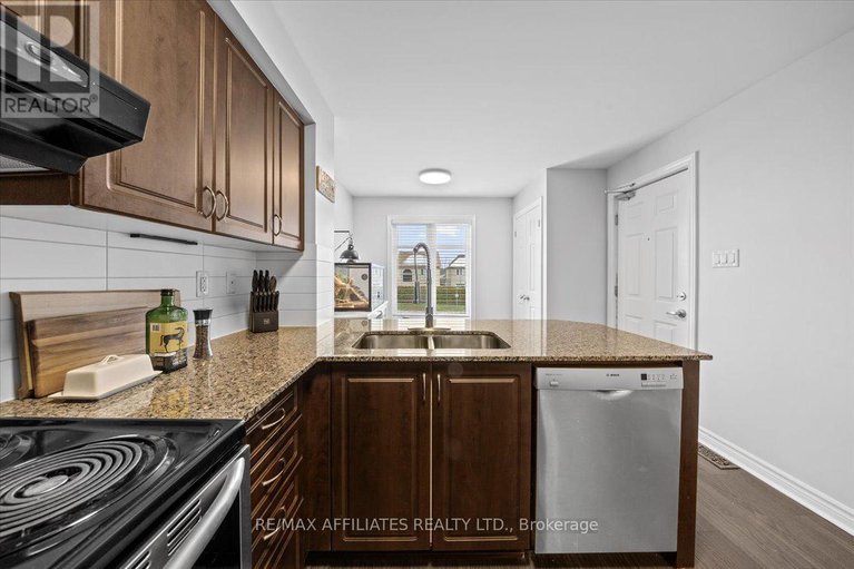 29109277/11-1124-docteur-corbeil-boulevard/town-of-rockland/clarence-rockland/ontario/K4K0G9_7