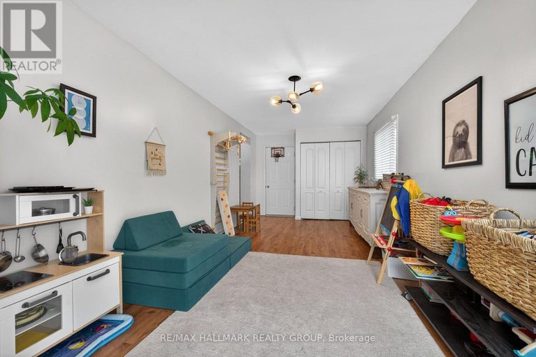 29671013/1081-foley-avenue/elmvale-acresurbandale/ottawa/ontario/K1G2R4_10