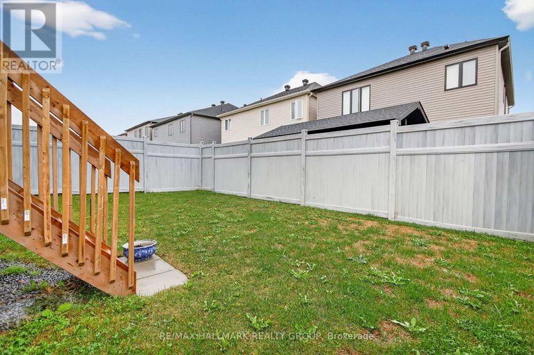 28901947/720-cappamore-drive/half-moon-bay/ottawa/ontario/K2J6W3_46