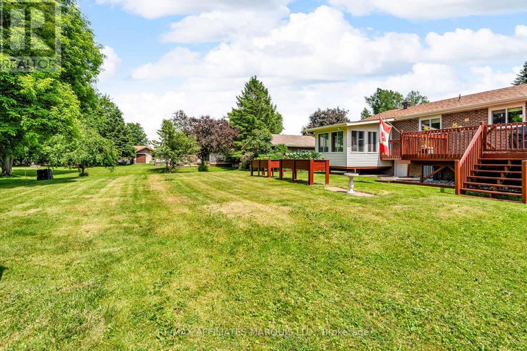 28494873/18227-oak-drive/south-glengarry-charlottenburgh-twp/south-glengarry/ontario/K0C2J0_39
