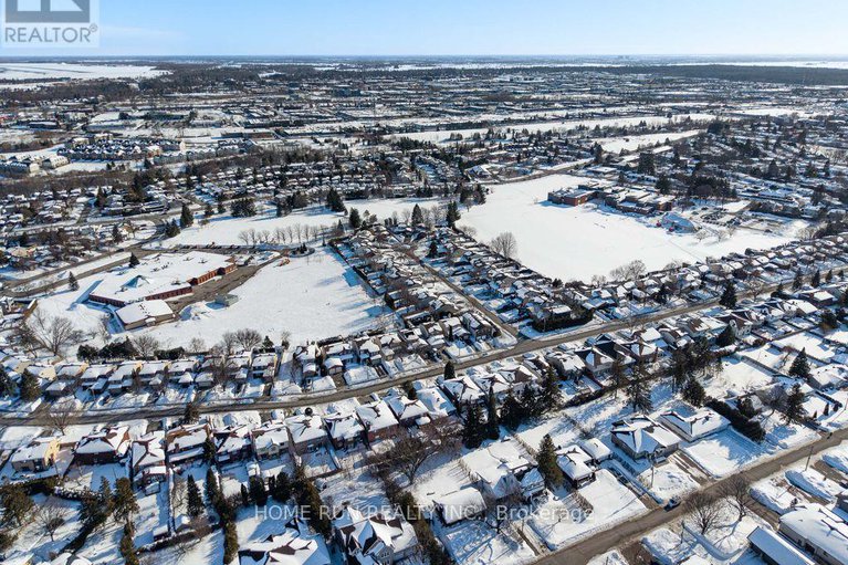 29410595/47-coolspring-crescent/borden-farmstewart-farmcarleton-heightsparkwood-hills/ottawa/ontario/K2E7M9_48