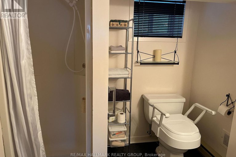 29213611/841-dundee-avenue/queensway-terrace-north/ottawa/ontario/K2B5S8_25