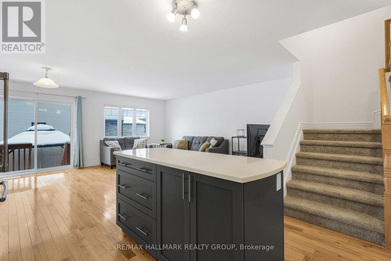 29237591/242-dion-avenue/town-of-rockland/clarence-rockland/ontario/K4K0M3_8