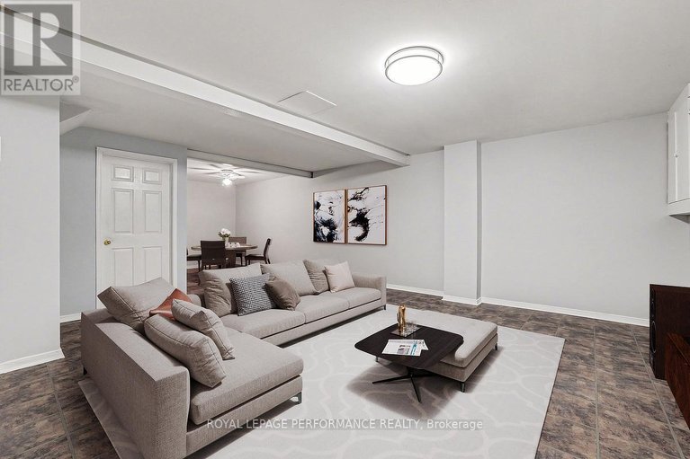 29688015/1367-cedarcroft-crescent/pineview/ottawa/ontario/K1B5G8_23