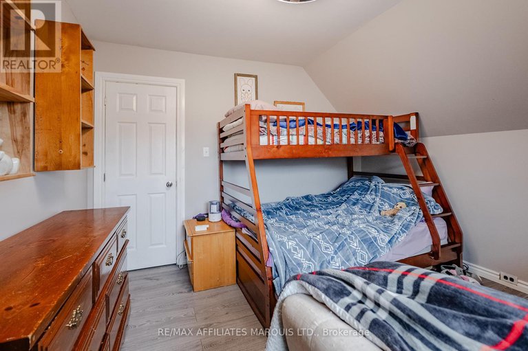 29024844/18-mechanic-street-w/maxville/north-glengarry/ontario/K0C1T0_28