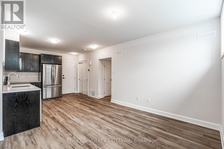 29150331/683-fisher-street/north-grenville-twp-kemptville-south/north-grenville/ontario/K0G1J0_45