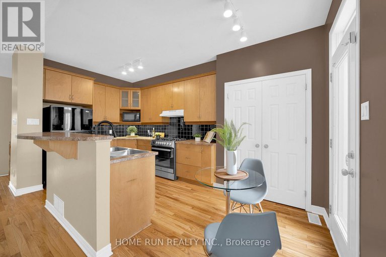 29106272/517-devonwood-circle/blossom-parkkemp-parkfindlay-creek/ottawa/ontario/K1T4E4_16