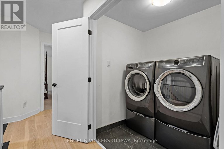 28966378/196-hawkeswood-drive/riverside-southgloucester-glen/ottawa/ontario/K4M0E5_23