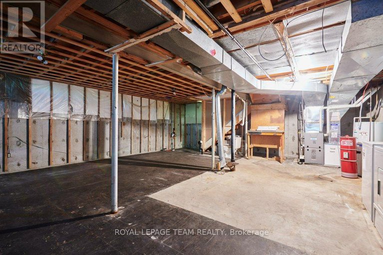 28515149/16-keewatin-crescent/borden-farmstewart-farmcarleton-heightsparkwood-hills/ottawa/ontario/K2E6Z1_35