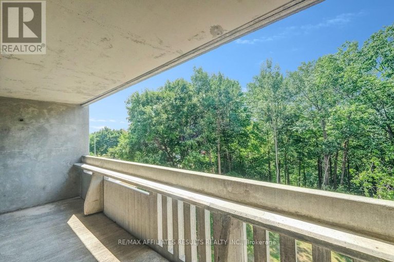 29059748/304-415-greenview-avenue/britannia/ottawa/ontario/K2B8G5_31