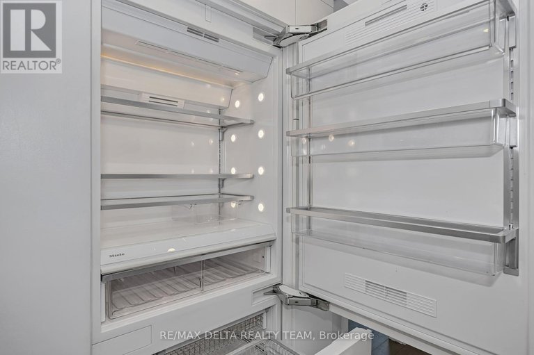 29431366/1202-200-besserer-street/sandy-hill/ottawa/ontario/K1N0A7_11