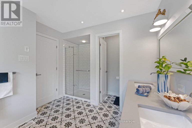 29041671/537-compass-street/mer-bleuebradley-estatesanderson-park/ottawa/ontario/K1W0J1_25