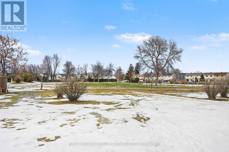 29457498/883-lawnsberry-drive/chatelaine-village/ottawa/ontario/K1E1Y2_22