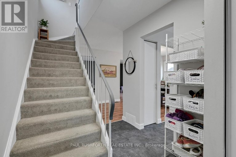 29613824/244-salter-crescent/beaverbrook/ottawa/ontario/K2K1Z2_4