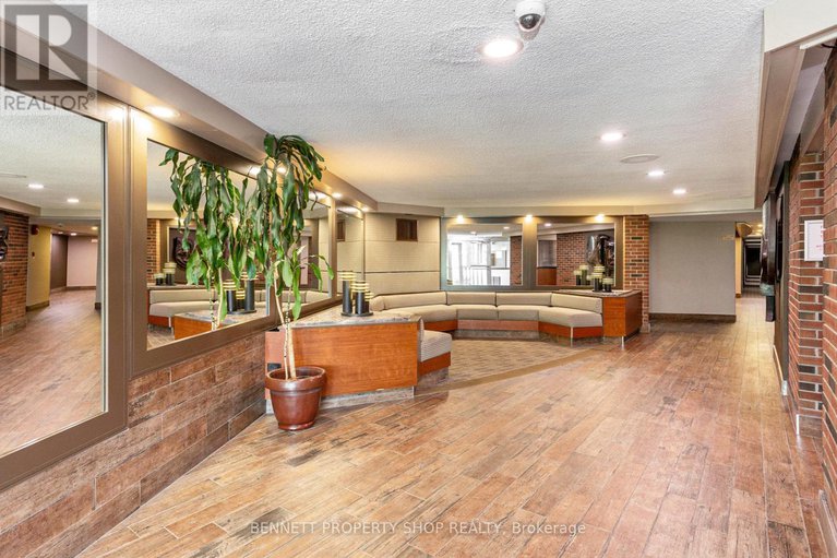 28386372/312-20-chesterton-drive/borden-farmstewart-farmcarleton-heightsparkwood-hills/ottawa/ontario/K2E6Z7_3
