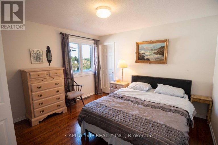 29690220/4-wellsmere-court-e/rideau-heightsrideau-river/ottawa/ontario/K2E8C2_23
