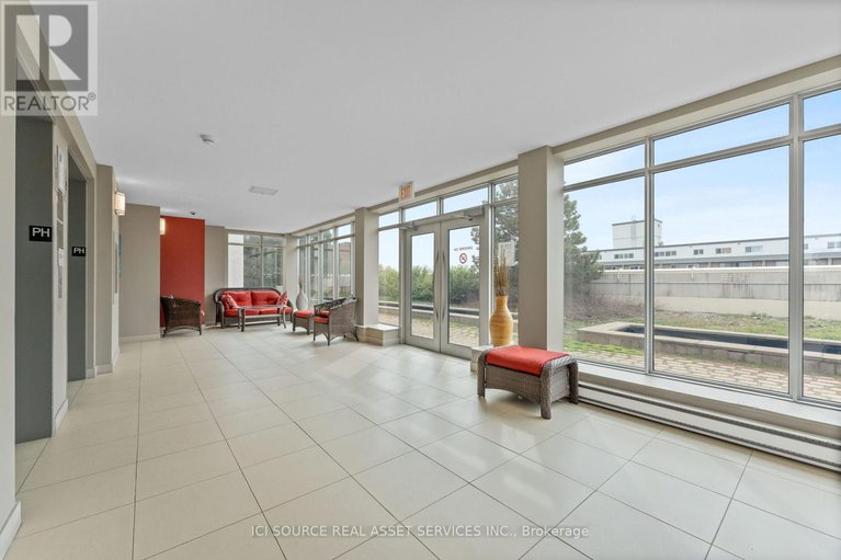 28329429/812-138-somerset-street-w/ottawa-centregolden-triangle/ottawa/ontario/K2P0A3_15