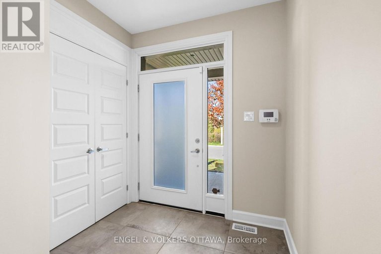 29081106/122-helen-rapp-way/blossom-parkkemp-parkfindlay-creek/ottawa/ontario/K1T0N4_3