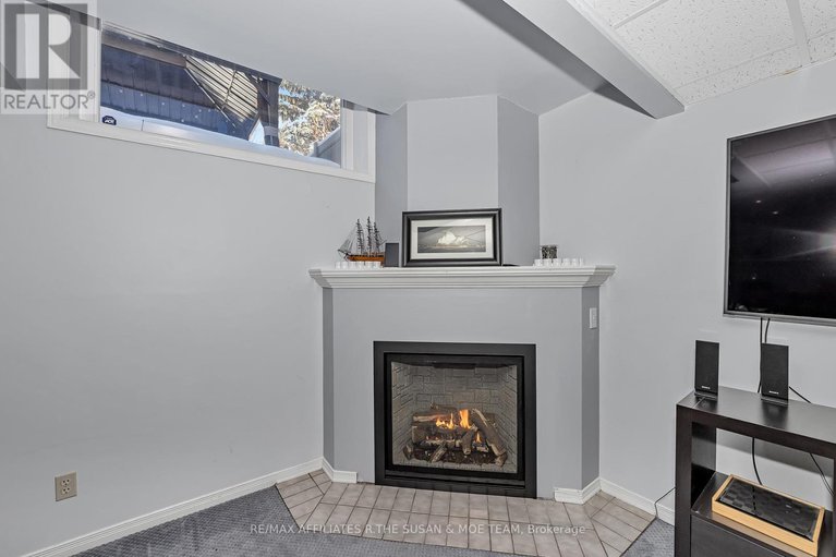 29307486/52-kenmare-place/cedargrovefraserdale/ottawa/ontario/K2J3L9_35