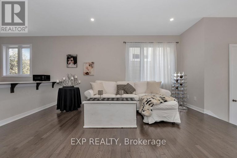 29363972/279-falsetto-street/mer-bleuebradley-estatesanderson-park/ottawa/ontario/K1W0S4_10