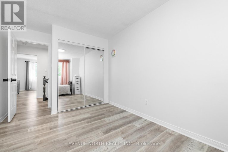 28653411/122-woodbury-crescent/hunt-club-park/ottawa/ontario/K2J3M2_17