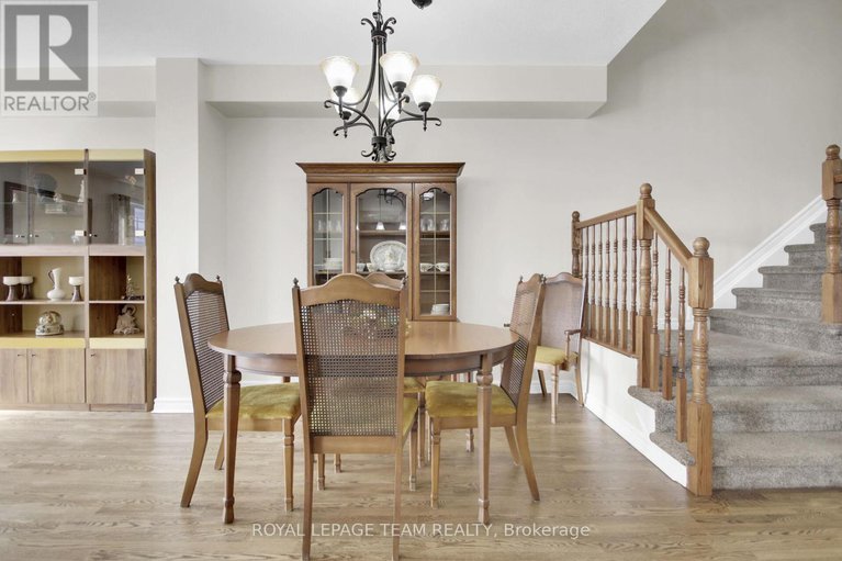 28848804/1024-northgraves-crescent/emerald-meadowstrailwest/ottawa/ontario/K2M0C8_19
