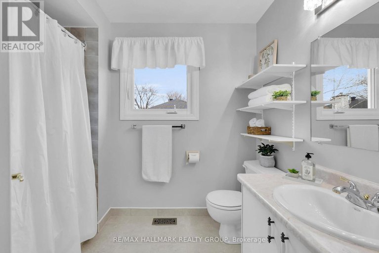 29571955/5-ellisson-way/hunt-club-park/ottawa/ontario/K1G4N9_31