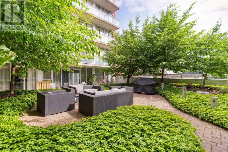 28858839/623-349-mcleod-street/ottawa-centre/ottawa/ontario/K2P0S1_38