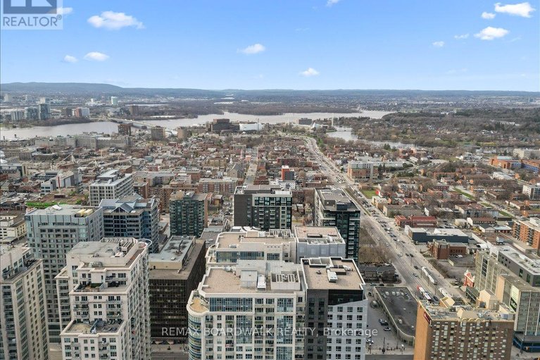 29646330/2107-242-rideau-street/sandy-hill/ottawa/ontario/K1N0B7_24