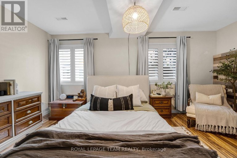 29577718/26-799-montreal-road-e/cfb-rockcliffe-and-area/ottawa/ontario/K1K0S9_19