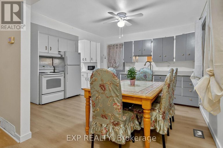 29093669/41-hwy-5-w-street/morrisburg/south-dundas/ontario/K0C1X0_8