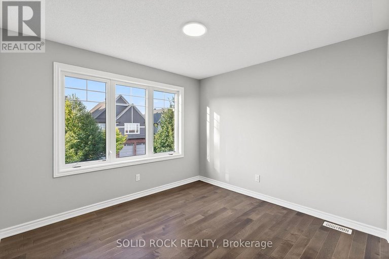 29040221/520-elm-park-avenue/longfields/ottawa/ontario/K2J5X9_29