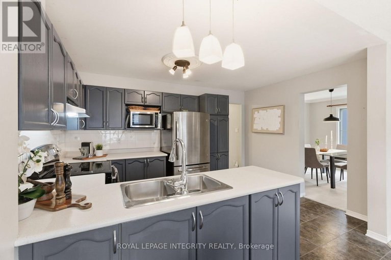 29059747/33-wiltshire-circle/longfields/ottawa/ontario/K2J4L1_25