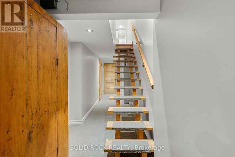 28616919/541-besserer-street/sandy-hill/ottawa/ontario/K1N6C6_31