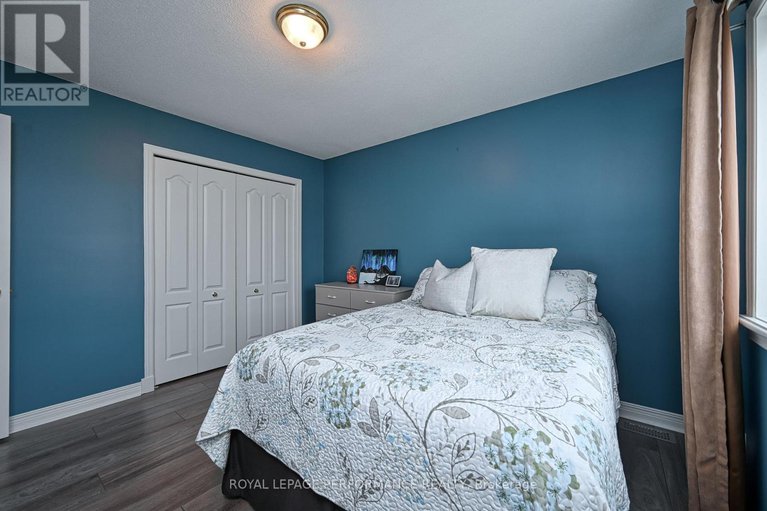 28233202/4191-wolfe-point-way/riverside-southgloucester-glen/ottawa/ontario/K1V1P5_34