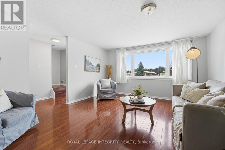 29384406/1281-meadowlands-drive-e/city-viewskylinefisher-heightsparkwood-hills/ottawa/ontario/K2E6K4_11