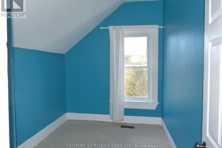 29040852/468-gladstone-street-n/winchester/north-dundas/ontario/K0C2K0_25