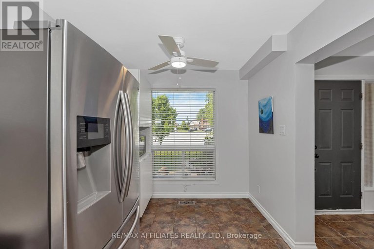 28429396/1138-ste-agathe-park/convent-glen-north/ottawa/ontario/K1C2B5_10