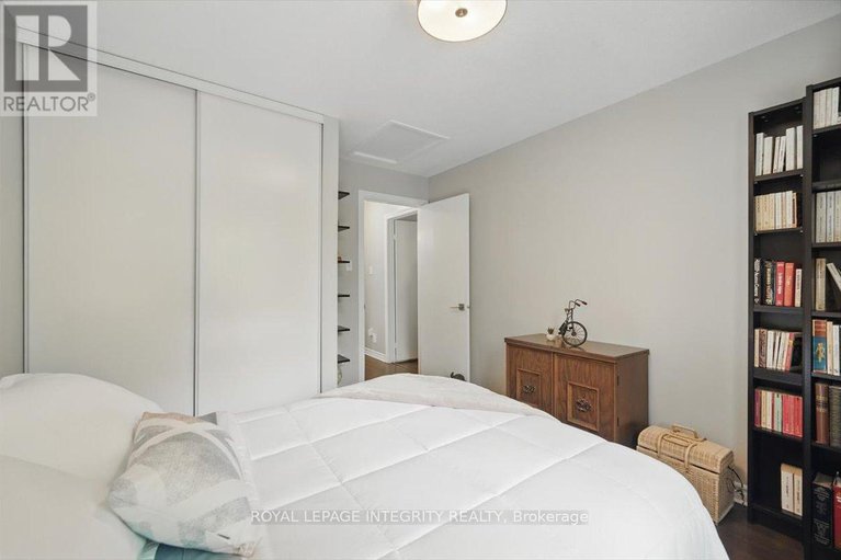 28601020/1561-verchere-street/chateauneuf/ottawa/ontario/K1C6B8_24