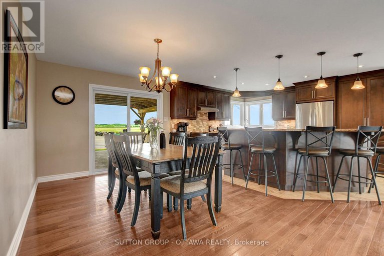 28494300/1887-champlain-street/clarencerockland-twp/clarence-rockland/ontario/K0A1N0_12