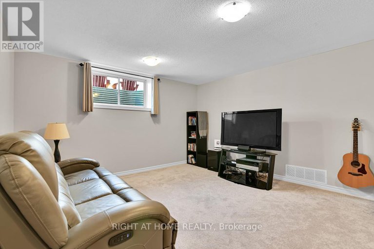 28304086/166-gardenpost-terrace/avalon-west/ottawa/ontario/K4A5G8_20