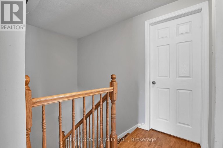 29636677/18-1250-mcwatters-road/queensway-terrace-southridgeview/ottawa/ontario/K2C3P5_27