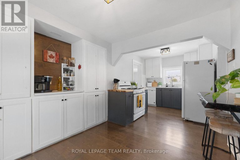 28157446/253-mclean-street/renfrew/renfrew/ontario/K7V1A9_10