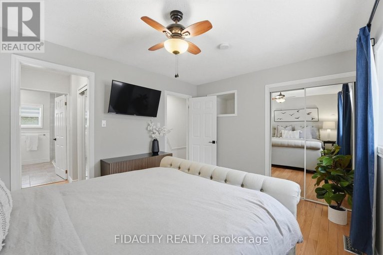 29641176/6560-jack-pine-crescent/greely/ottawa/ontario/K4P1E1_18