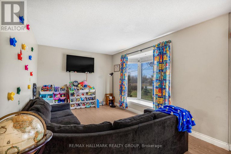 29083454/4837-county-road-14-road/east-hawkesbury-twp/hawkesbury/ontario/K0B1P0_11