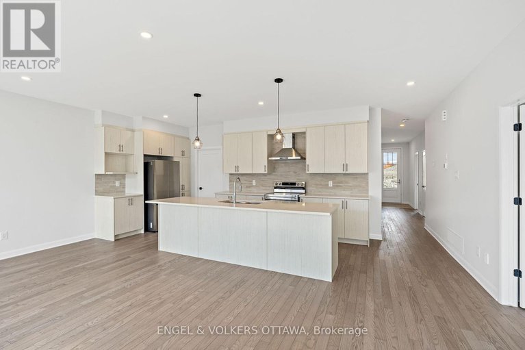 28643710/808-companion-crescent/mahogany-community/ottawa/ontario/K4M0X1_21