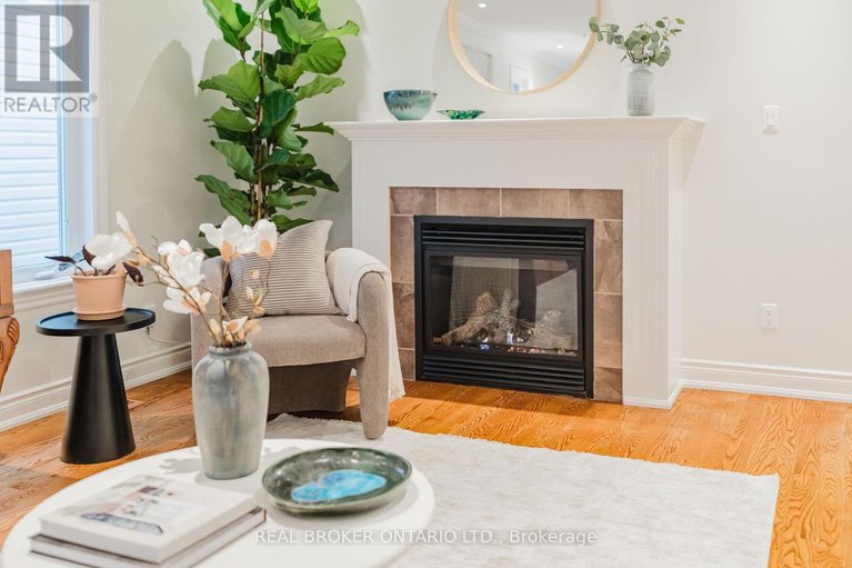 29687993/279-currell-avenue/westborohampton-park/ottawa/ontario/K1Z7J5_8