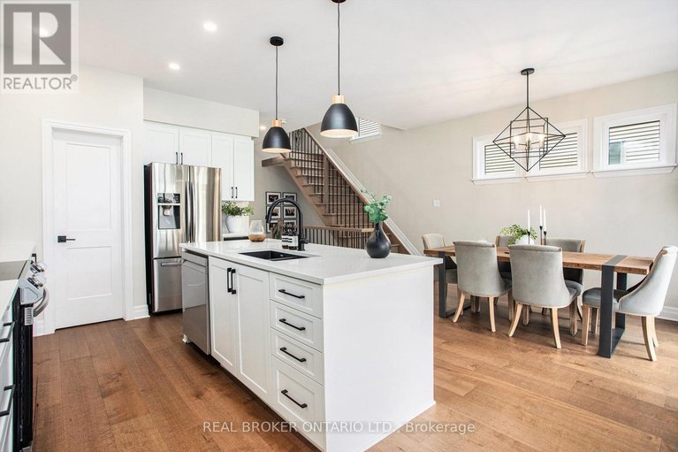 28928628/767-cairn-crescent/mer-bleuebradley-estatesanderson-park/ottawa/ontario/K1W0P4_11